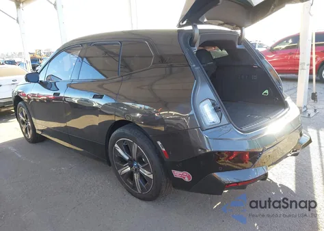 2025 BMW Ix xDrive50 из США, поврежденный, VIN WB523CF01SCT07778